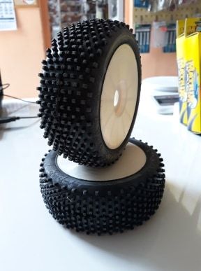 BLI308 Predator off road racing tyres – pair